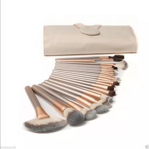 🌹🌹New 24pcs Makeup Brushes Set